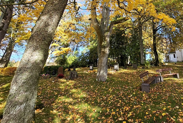 Apmeklējam Zlēku luterāņu baznīcu, kas celta celta ap 1645.gadu, Ventspils novadā  Apmeklējam Zlēku luterāņu baznīcu, kas celta celta ap 1645.gadu, Ventspils novadā 379646