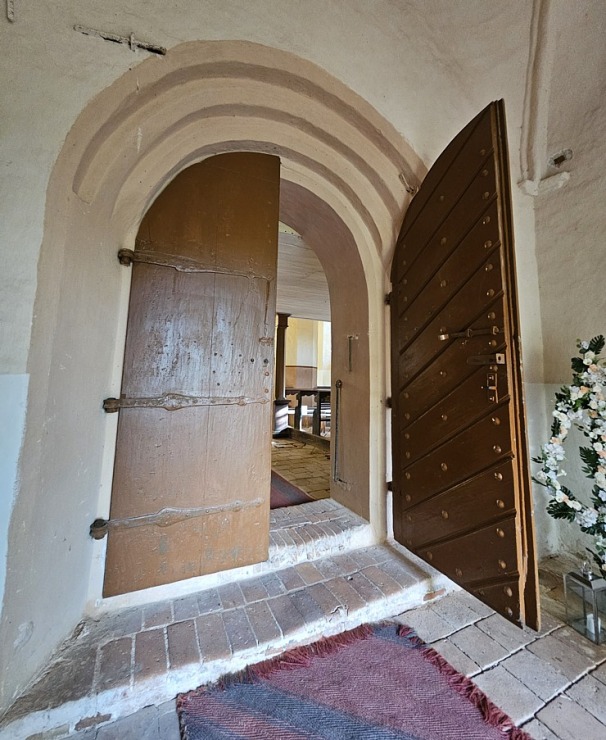 Apmeklējam Zlēku luterāņu baznīcu, kas celta celta ap 1645.gadu, Ventspils novadā  Apmeklējam Zlēku luterāņu baznīcu, kas celta celta ap 1645.gadu, Ventspils novadā 379648