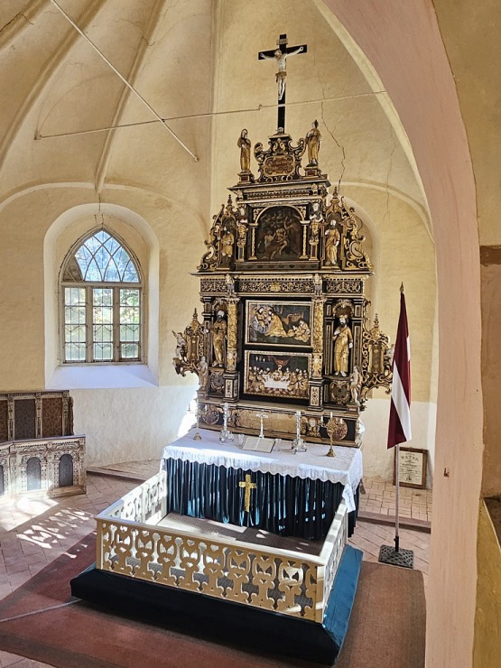 Apmeklējam Zlēku luterāņu baznīcu, kas celta celta ap 1645.gadu, Ventspils novadā  Apmeklējam Zlēku luterāņu baznīcu, kas celta celta ap 1645.gadu, Ventspils novadā 379650