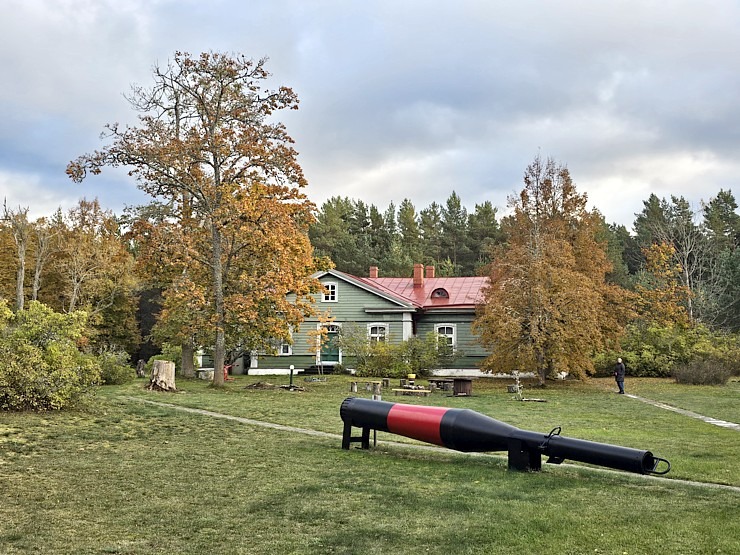 Apmeklējam 1844.gada būvēto Ovišu bāku Ventspils novadā  Apmeklējam 1844.gada būvēto Ovišu bāku Ventspils novadā 379700