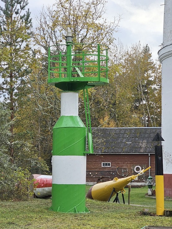 Apmeklējam 1844.gada būvēto Ovišu bāku Ventspils novadā  Apmeklējam 1844.gada būvēto Ovišu bāku Ventspils novadā 379706