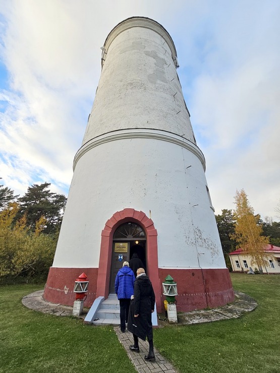 Apmeklējam 1844.gada būvēto Ovišu bāku Ventspils novadā  Apmeklējam 1844.gada būvēto Ovišu bāku Ventspils novadā 379678