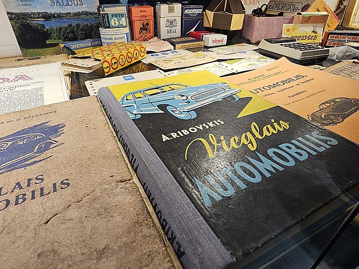 Apmeklējam Milzkalnes «Classic Car & Motorcycle Garage» muzeju Tukuma novadā 379820