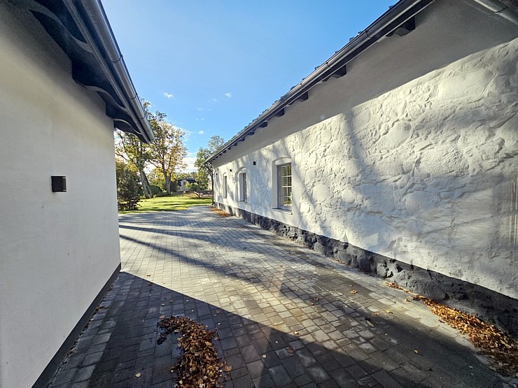 Apmeklējam Vārves muižas kompleksu Ventas krastā Ventspils novadā  Apmeklējam Vārves muižas kompleksu Ventas krastā Ventspils novadā 380044