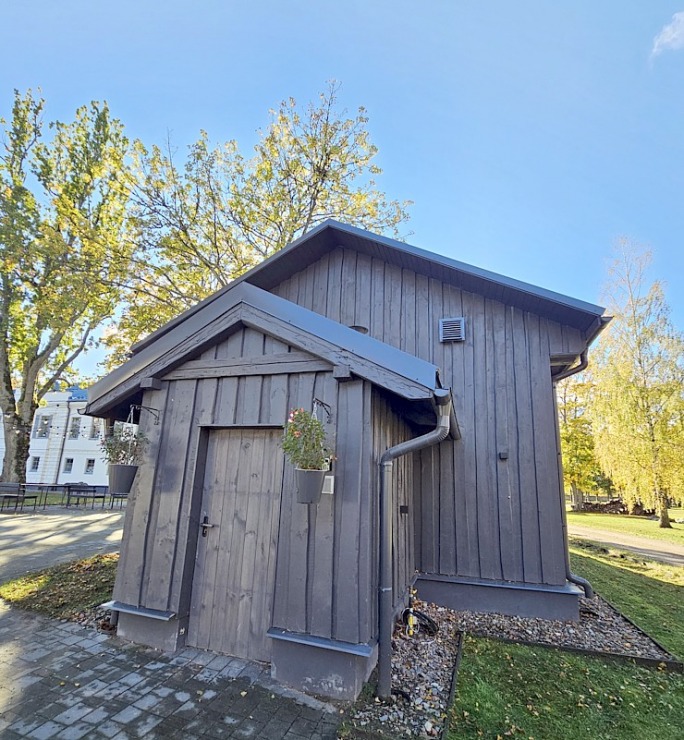 Apmeklējam Vārves muižas kompleksu Ventas krastā Ventspils novadā  Apmeklējam Vārves muižas kompleksu Ventas krastā Ventspils novadā 380051