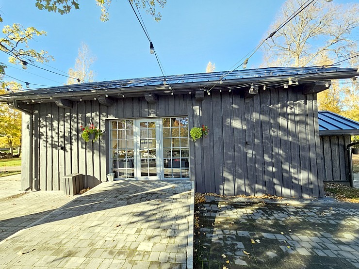 Apmeklējam Vārves muižas kompleksu Ventas krastā Ventspils novadā  Apmeklējam Vārves muižas kompleksu Ventas krastā Ventspils novadā 380052