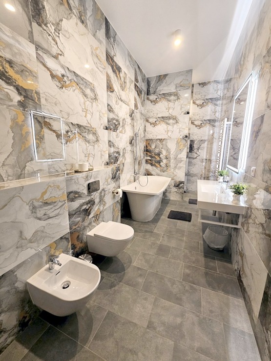 Apmeklējam Vārves muižas kompleksu Ventas krastā Ventspils novadā  Apmeklējam Vārves muižas kompleksu Ventas krastā Ventspils novadā 380066