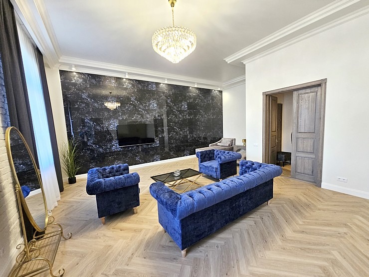 Apmeklējam Vārves muižas kompleksu Ventas krastā Ventspils novadā  Apmeklējam Vārves muižas kompleksu Ventas krastā Ventspils novadā 380070