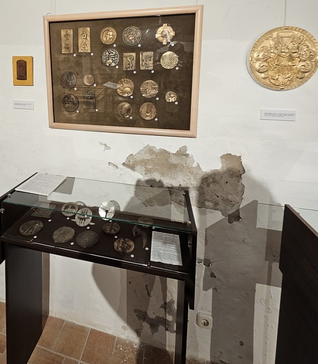 Iepazīstam Dundagas pili Talsu novadā, kas piedāvā naktsmītni, TIC, izstādes un konferenču telpas  Iepazīstam Dundagas pili Talsu novadā, kas piedāvā naktsmītni, TIC, izstādes un konferenču telpas 380127