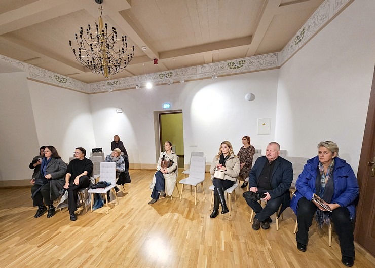 Iepazīstam Dundagas pili Talsu novadā, kas piedāvā naktsmītni, TIC, izstādes un konferenču telpas 380135