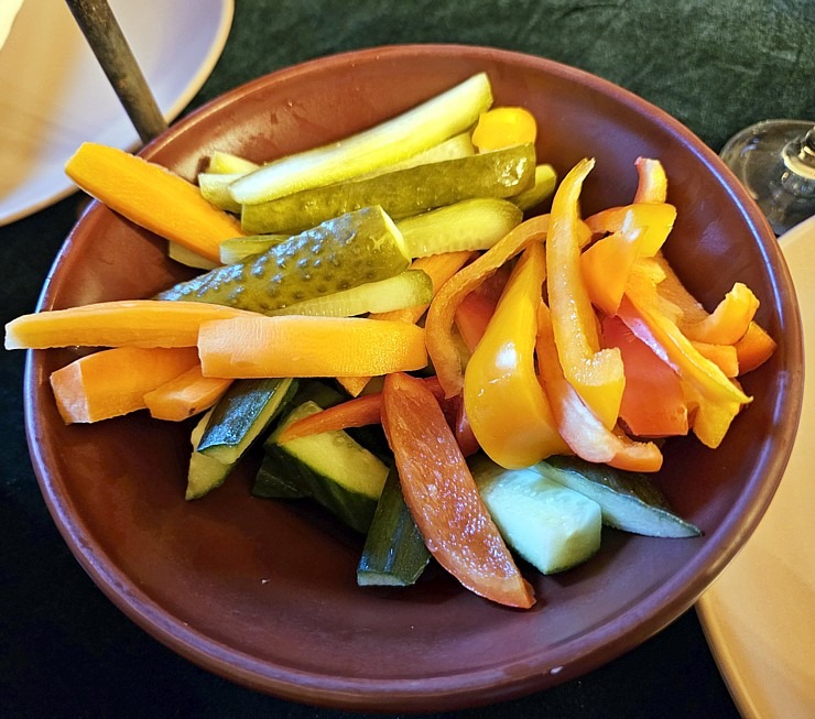 Izbaudām Jaunpils pils kroga pusdienu piedāvājumu Tukuma novadā  Izbaudām Jaunpils pils kroga pusdienu piedāvājumu Tukuma novadā 380158