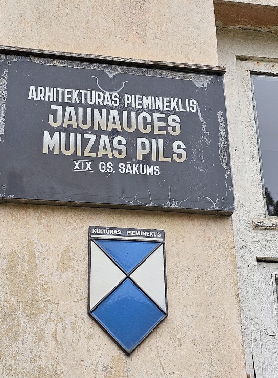 Iepazīstam klasicisma stila Jaunauces pili Saldus novadā  Iepazīstam klasicisma stila Jaunauces pili Saldus novadā 380231