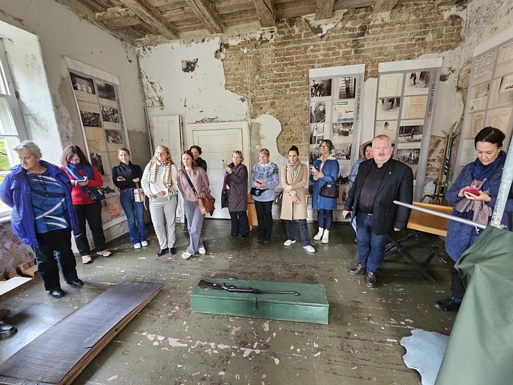 Iepazīstam klasicisma stila Jaunauces pili Saldus novadā 380270