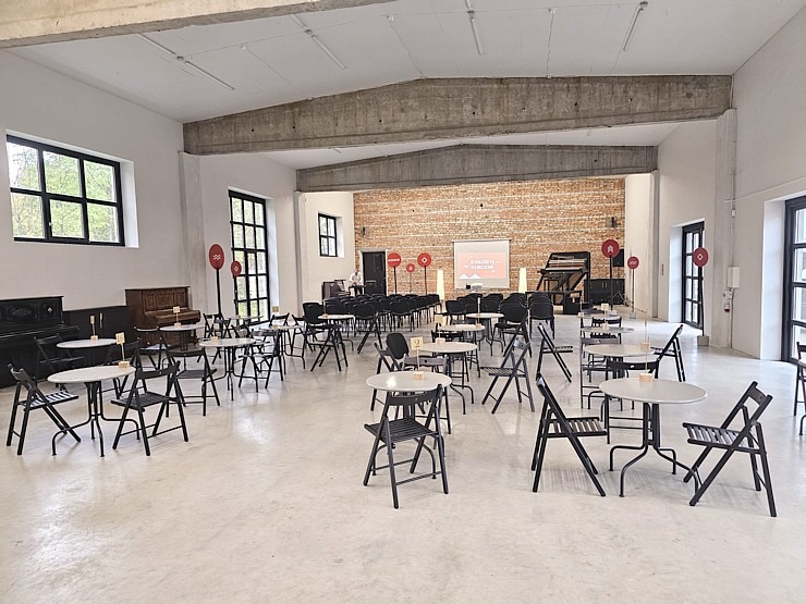 Apmeklējam radoši industriālo Kaļķu ielas kvartālu Kuldīgā 380530