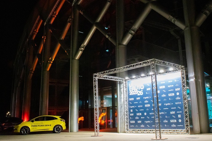 «Latvijas e-auto 2025/26» par uzvarētājiem kļūst «Audi A6 e-tron», «BYD Sealion 7» un «Renault R5 E-Tech Electric»  «Latvijas e-auto 2025/26» par uzvarētājiem kļūst «Audi A6 e-tron», «BYD Sealion 7» un «Renault R5 E-Tech Electric» 380543