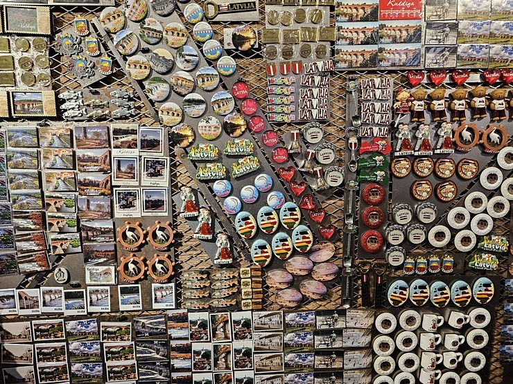 Apmeklējam Kuldīgas suvenīru bodi «KUULD» 380603