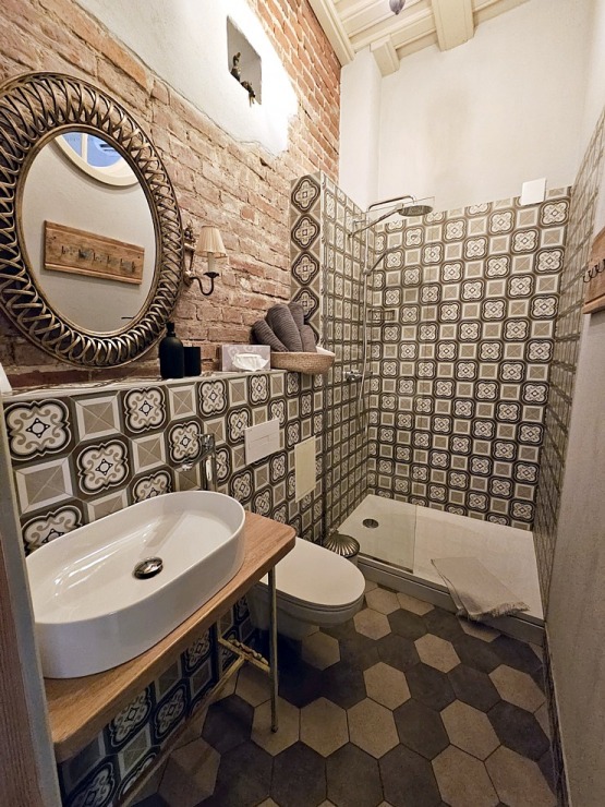 lIepazīstam Kuldīgas dizaina viesnīcas « Sīmanis » piedāvājumu 380624