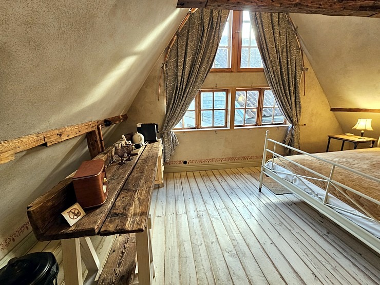 lIepazīstam Kuldīgas dizaina viesnīcas « Sīmanis » piedāvājumu 380634