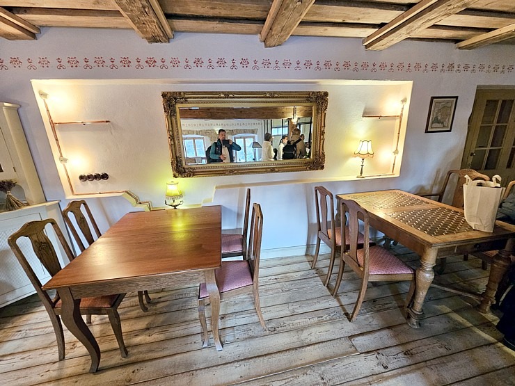 lIepazīstam Kuldīgas dizaina viesnīcas « Sīmanis » piedāvājumu 380611