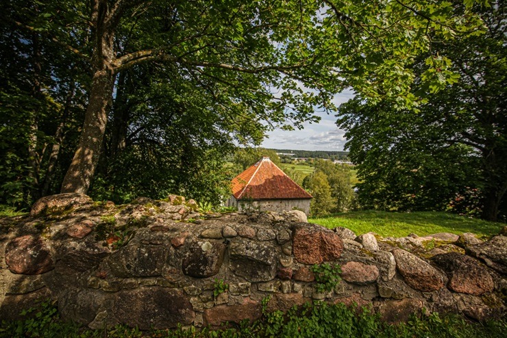 Vietas ar senvēsturi un mistiku Tukuma apkārtnē 380792