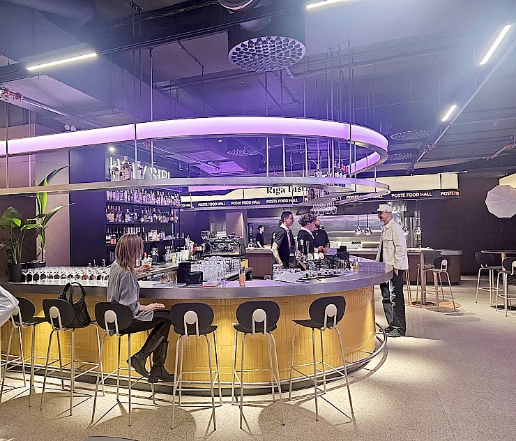 Tiek atklāta ēdināšanas zona « POSTe food hall » tirdzniecības centrā « Origo » 380805
