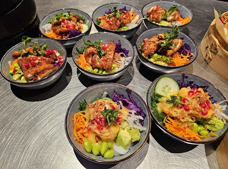 Tiek atklāta ēdināšanas zona « POSTe food hall » tirdzniecības centrā « Origo » 380827