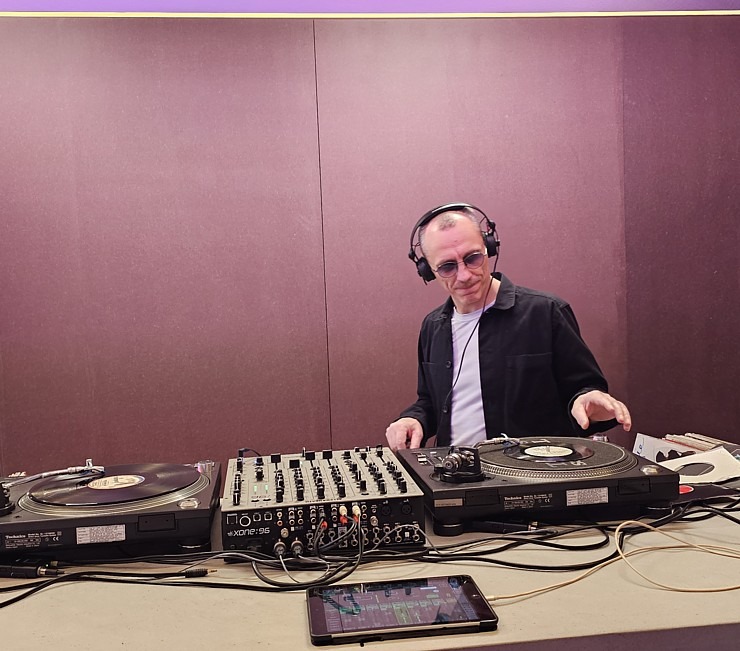 Tiek atklāta ēdināšanas zona « POSTe food hall » tirdzniecības centrā « Origo » 380831