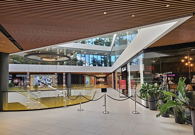 Tiek atklāta ēdināšanas zona « POSTe food hall » tirdzniecības centrā « Origo » 380807