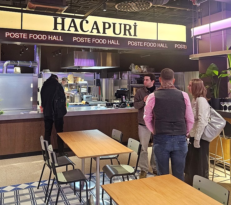 Tiek atklāta ēdināšanas zona « POSTe food hall » tirdzniecības centrā « Origo » 380848