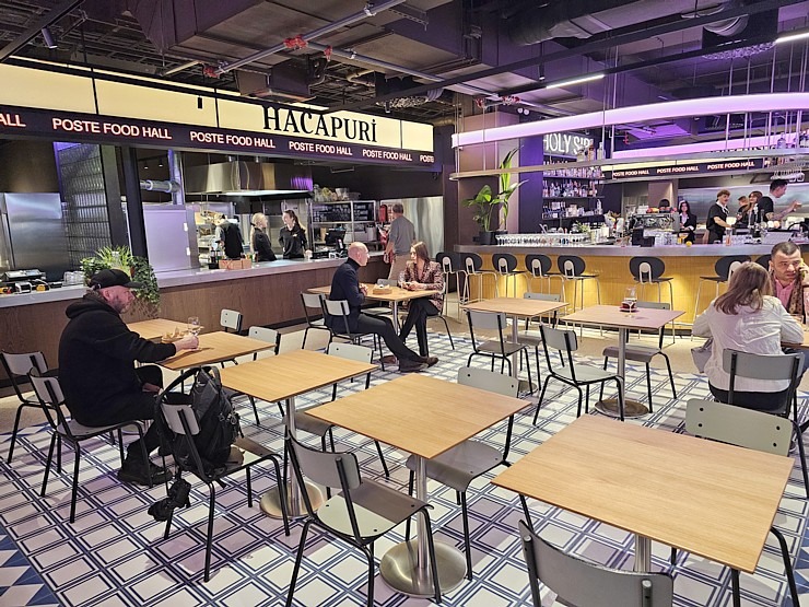 Tiek atklāta ēdināšanas zona « POSTe food hall » tirdzniecības centrā « Origo » 380808