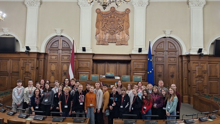 Latvijā uz nometni sabrauc talantīgi ukraiņu bērni 380878