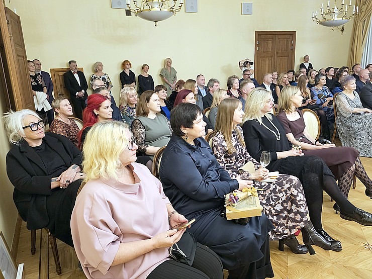 Latvijas Piļu un muižu asociācija svin 25 gadu jubileju Mālpils muižā 380905