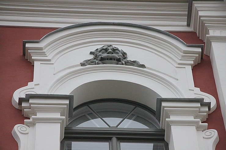 Apceļojam Latviju ar 486 zirgspēku jaudīgo « Xpeng G6 » - Jelgavas pils. Sadarbībā ar Autobrava 380942