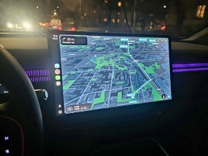 Ar 486 zirgspēku jaudīgo « Xpeng G6 » dodamies uz Latgales laukiem. Sadarbībā ar Autobrava 23