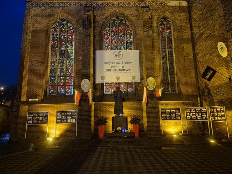 Travelnews.lv izmanto pēdējo iespēju ar «Ryanair» aizlidot uz Gdaņsku un dodas vakara pastaigā uz Motlavas upes krastmalu 381007