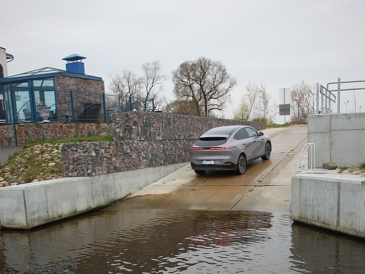 Apceļojam Latviju ar 486 zirgspēku jaudīgo « Xpeng G6 » no auto centra «Autobrava» 381021