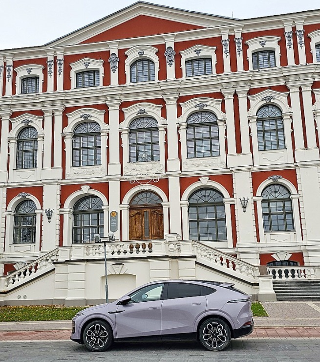 Apceļojam Latviju ar 486 zirgspēku jaudīgo « Xpeng G6 » no auto centra «Autobrava» 381033