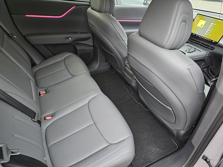 Apceļojam Latviju ar 486 zirgspēku jaudīgo « Xpeng G6 » no auto centra «Autobrava» 381038