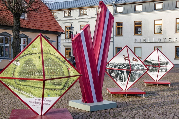 Ventspils patriotiskās noskaņās gaida svētkus 381092