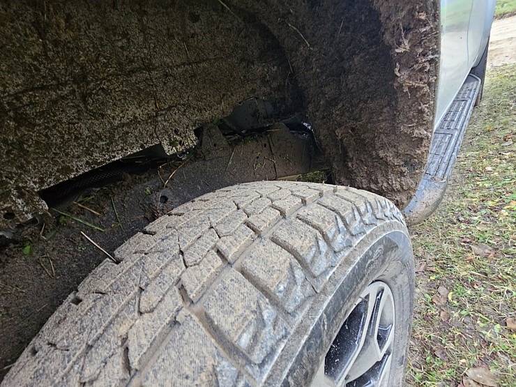 Sadarbībā ar auto nomu «SIXT Latvija» apceļojam Latviju - Toyota Hilux no 53 eiro dienā 381104