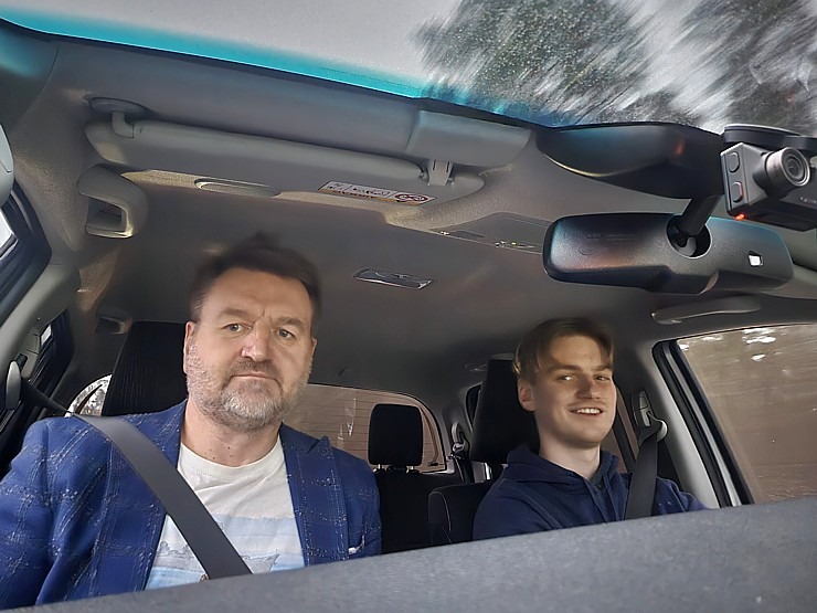 Toyota Hilux ir izcils piedzīvojumu auto, ko piedāvā «SIXT Latvija» no 53 eiro dienā 381174