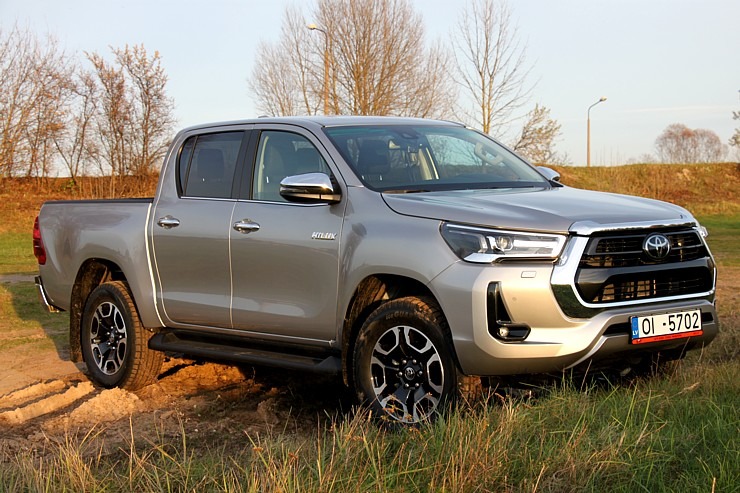 Toyota Hilux ir izcils piedzīvojumu auto, ko piedāvā «SIXT Latvija» no 53 eiro dienā 381177