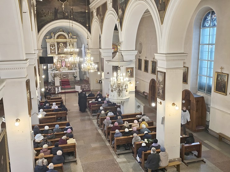 Katoļu kardināls Jānis Pujats kopā ar kristiešiem svin savu 95. dzimšanas dienu 381384