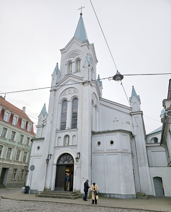 Katoļu kardināls Jānis Pujats kopā ar kristiešiem svin savu 95. dzimšanas dienu 381373