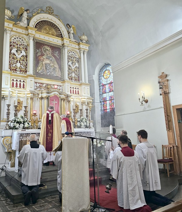 Katoļu kardināls Jānis Pujats kopā ar kristiešiem svin savu 95. dzimšanas dienu 381416