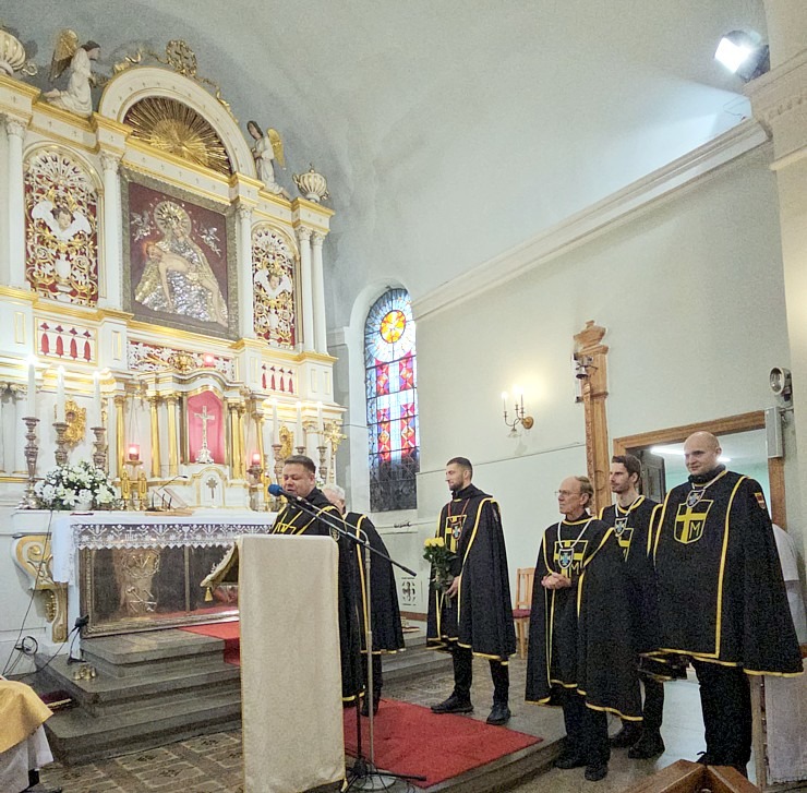 Katoļu kardināls Jānis Pujats kopā ar kristiešiem svin savu 95. dzimšanas dienu 381418