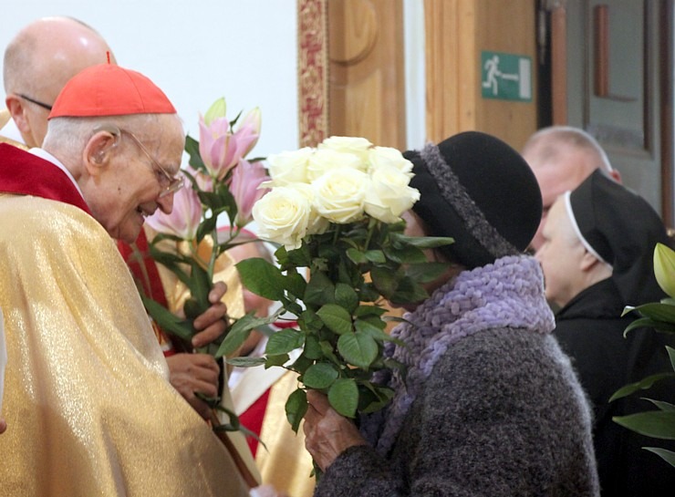 Katoļu kardināls Jānis Pujats kopā ar kristiešiem svin savu 95. dzimšanas dienu 381435