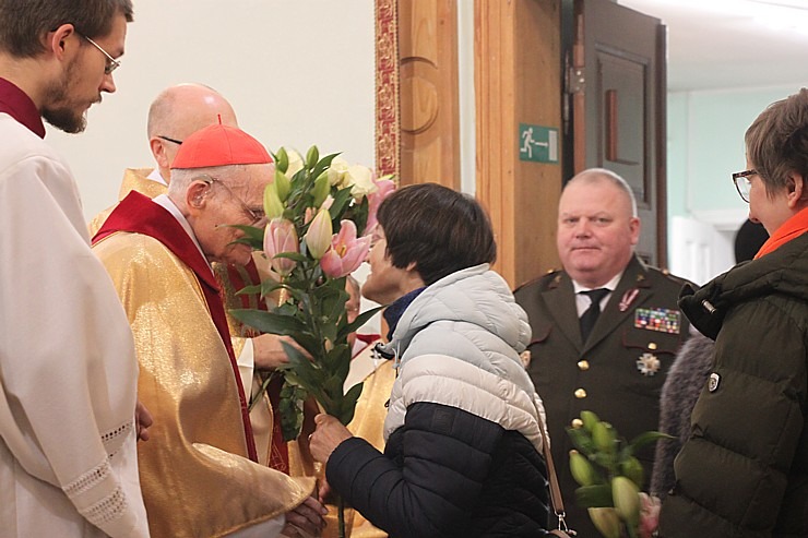Katoļu kardināls Jānis Pujats kopā ar kristiešiem svin savu 95. dzimšanas dienu 381436