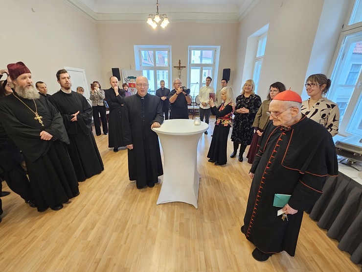 Katoļu kardināls Jānis Pujats kopā ar kristiešiem svin savu 95. dzimšanas dienu 381444