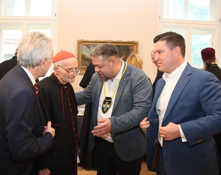 Katoļu kardināls Jānis Pujats kopā ar kristiešiem svin savu 95. dzimšanas dienu 381446